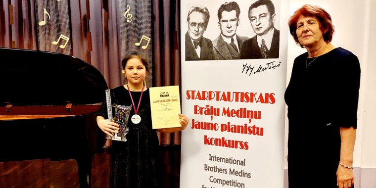 Panākumi XIV Starptautiskajā Brāļu Mediņu Jauno pianistu konkursā