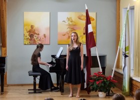 Latvijas 105. gadadienu gaidot 